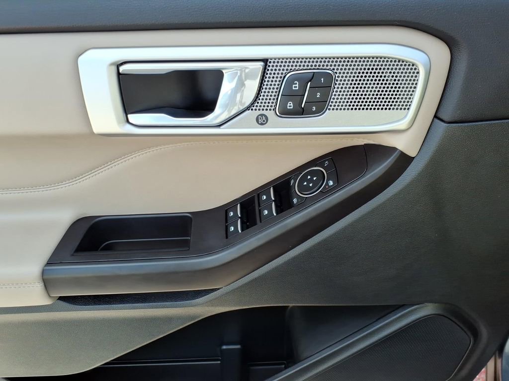 Certified 2020 Ford Explorer Limited RWD image 18