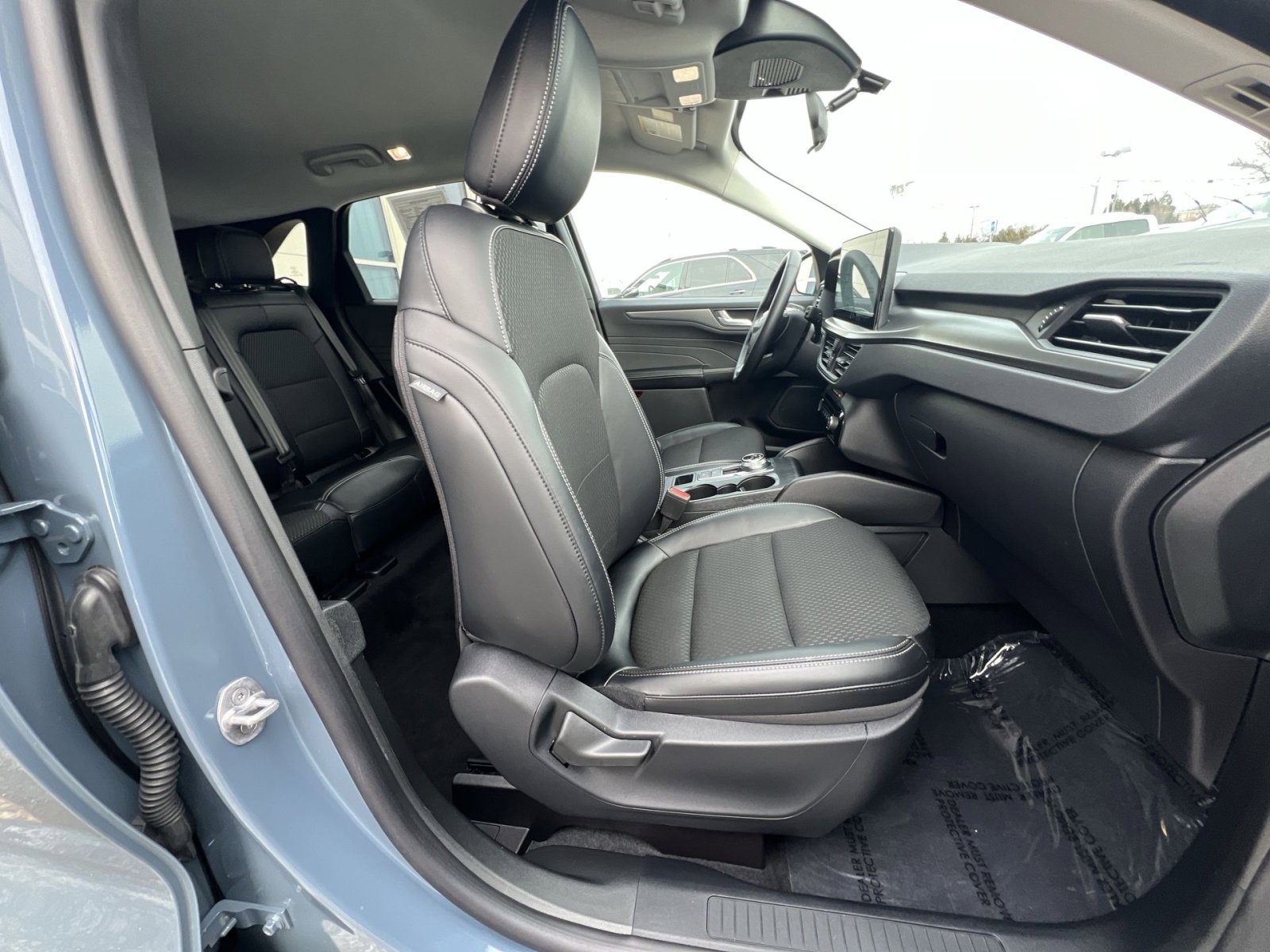 Certified 2025 Ford Escape SE image 27