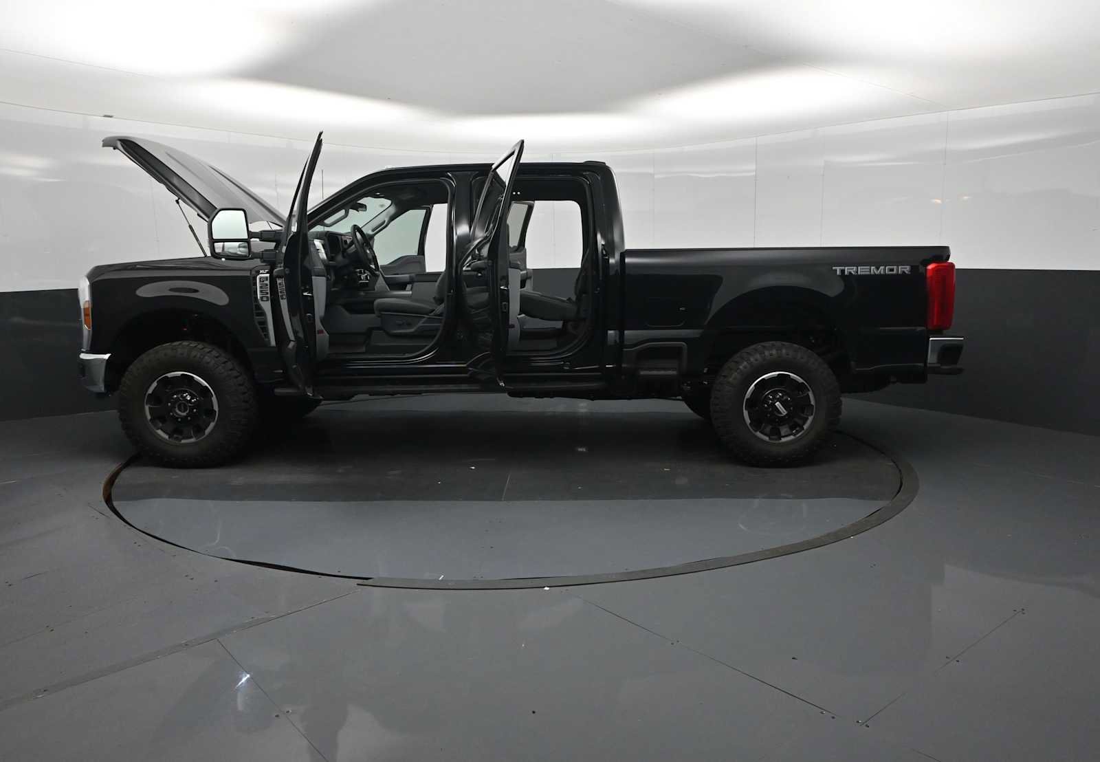 Certified 2026 Ford F250 XLT w/ Tremor Off-Road Package AWD/4WD image 55