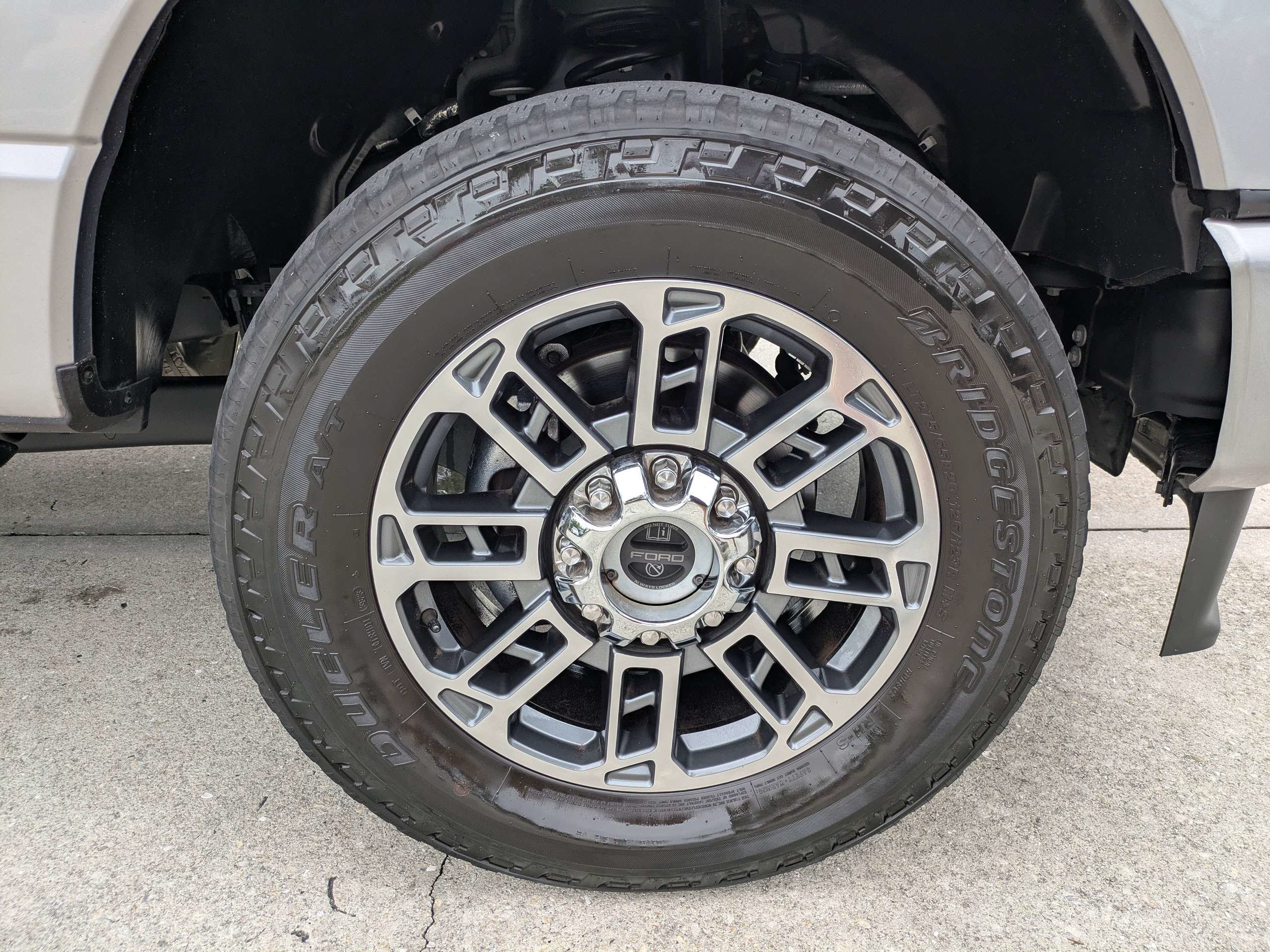 Certified 2024 Ford F250 Limited w/ FX4 Off-Road Package AWD/4WD image 11