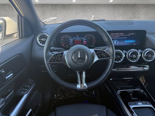 Used 2025 Mercedes-Benz GLA 250 image 22