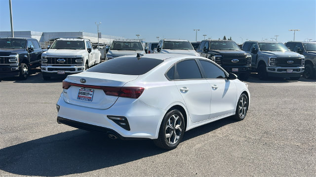 Used 2021 Kia Forte LXS FWD image 3