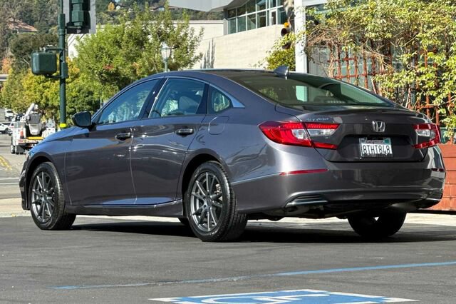 Used 2020 Honda Accord EX image 6