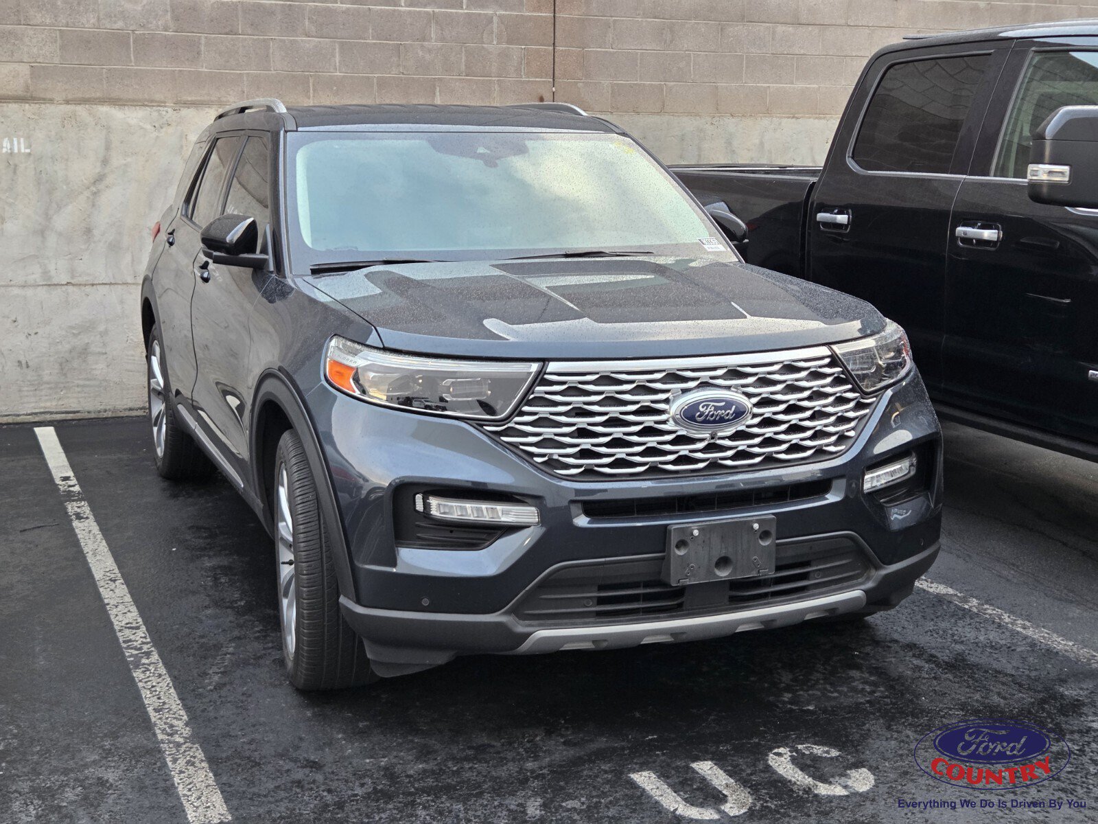 Certified 2023 Ford Explorer Platinum w/ Technology Package AWD/4WD image 1