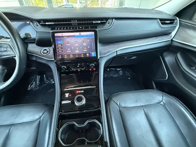 Used 2021 Jeep Grand Cherokee L Limited AWD/4WD image 24