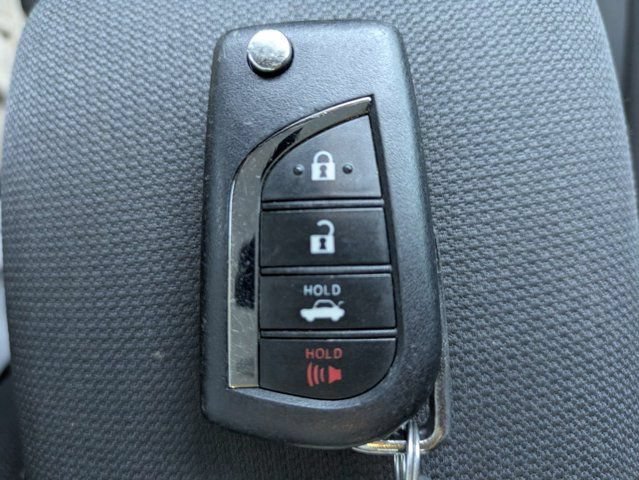 Used 2025 Toyota Corolla LE FWD image 28