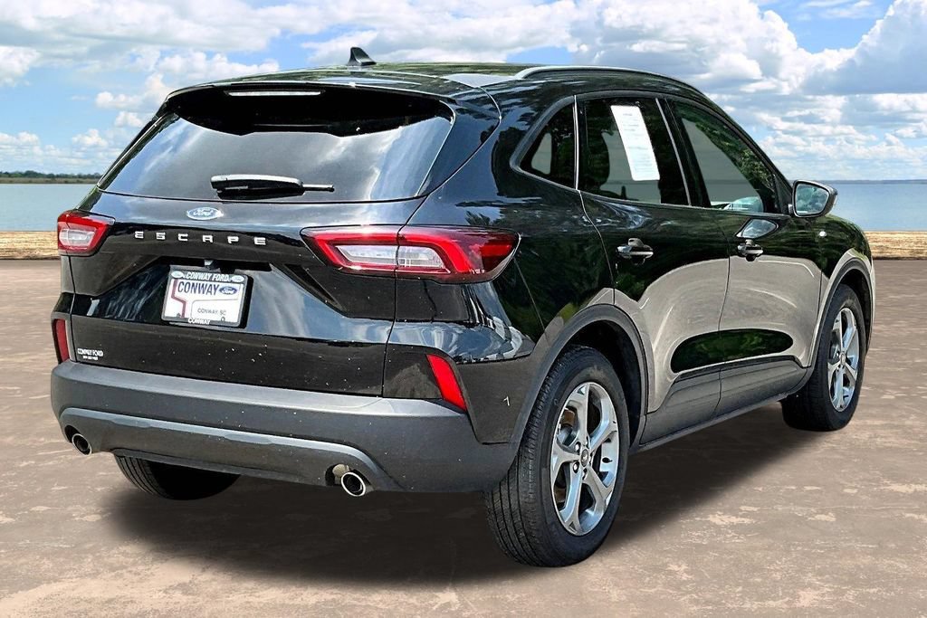 Certified 2025 Ford Escape ST-Line FWD image 8