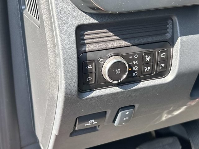 Certified 2025 Ford F250 Lariat w/ Lariat Ultimate Package AWD/4WD image 31