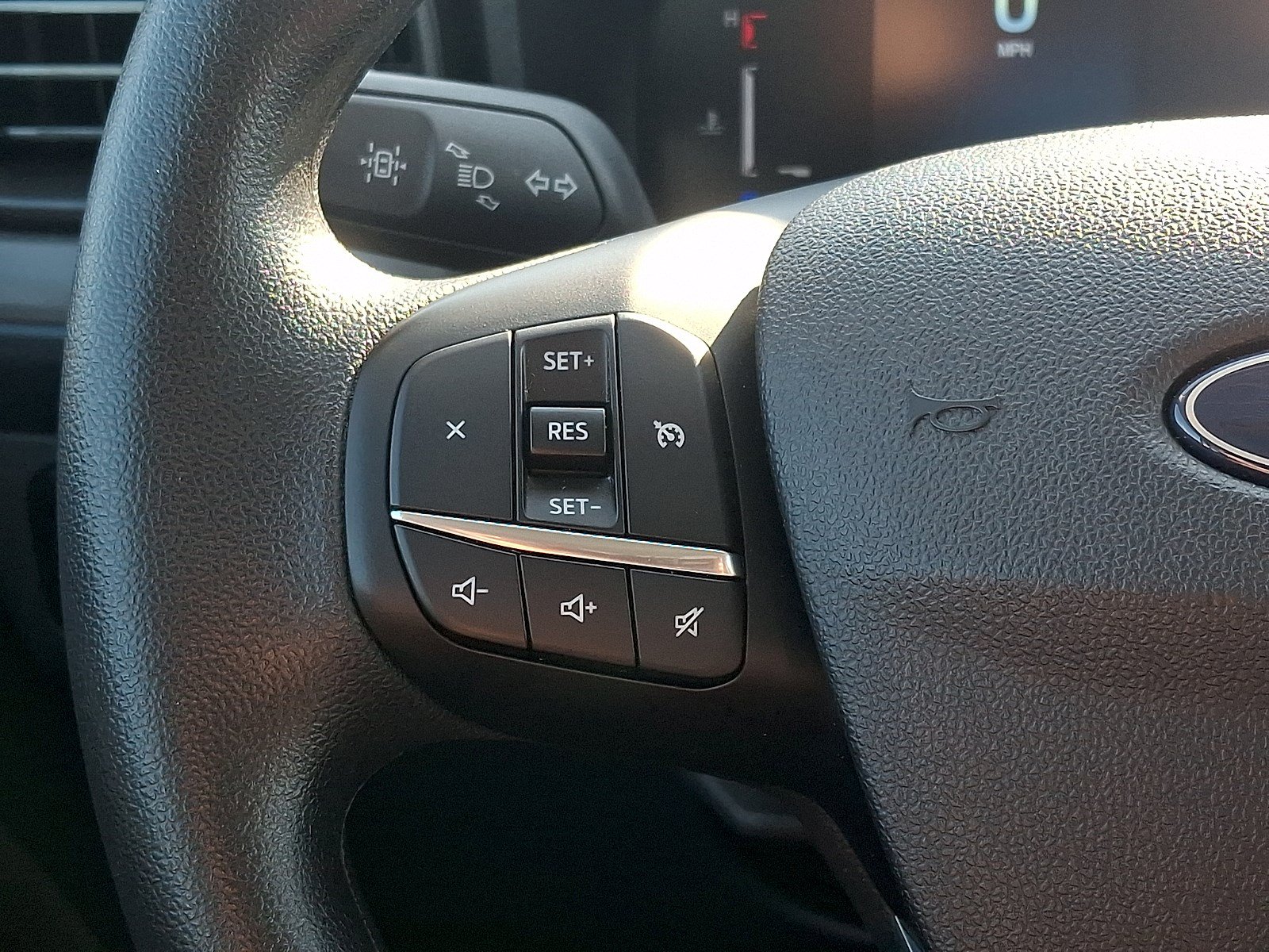 Certified 2025 Ford Maverick XL FWD image 19