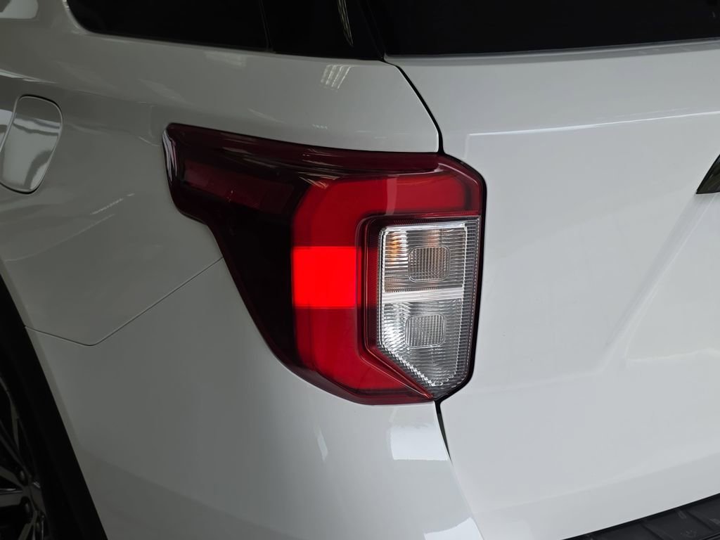 Certified 2023 Ford Explorer ST-Line AWD/4WD image 30