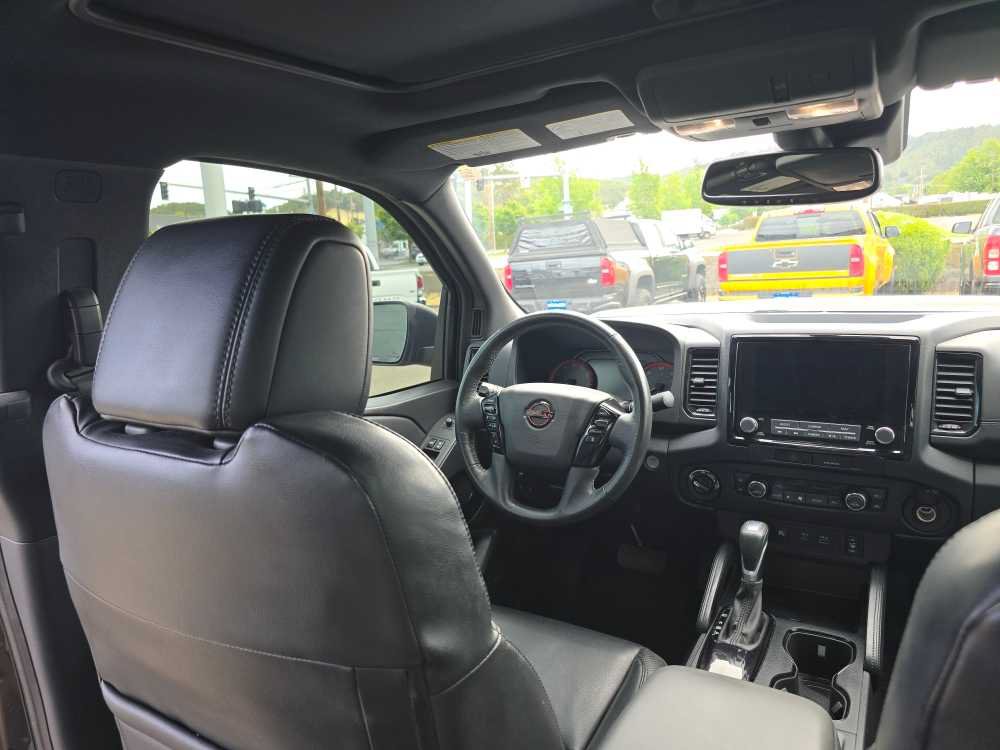 Used 2022 Nissan Frontier PRO-4X w/ Pro-4X Premium Package AWD/4WD image 10