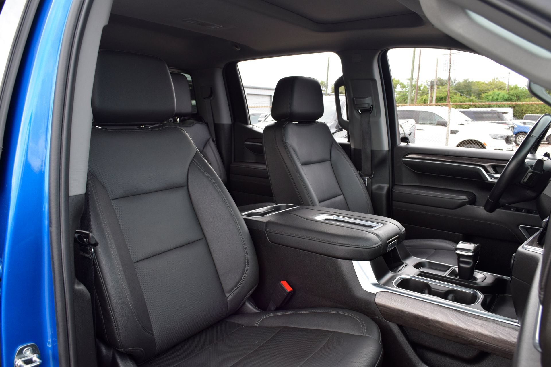 Used 2022 Chevrolet Silverado 1500 LTZ w/ LTZ Premium Package AWD/4WD image 24