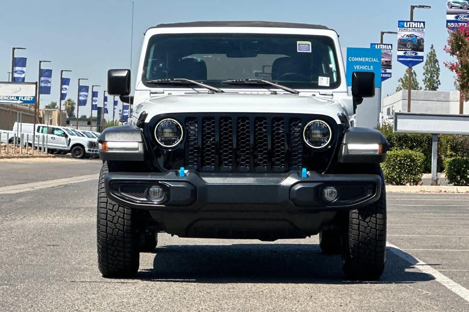 Used 2023 Jeep Wrangler Unlimited AWD/4WD image 11
