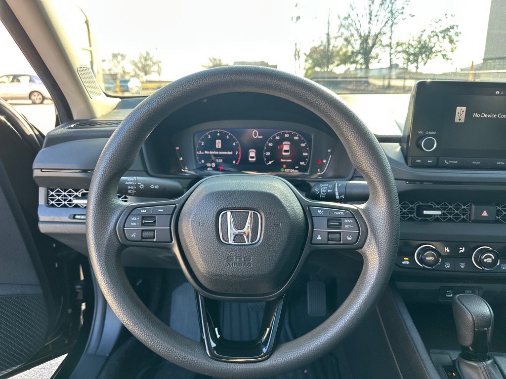 Used 2023 Honda Accord EX image 18