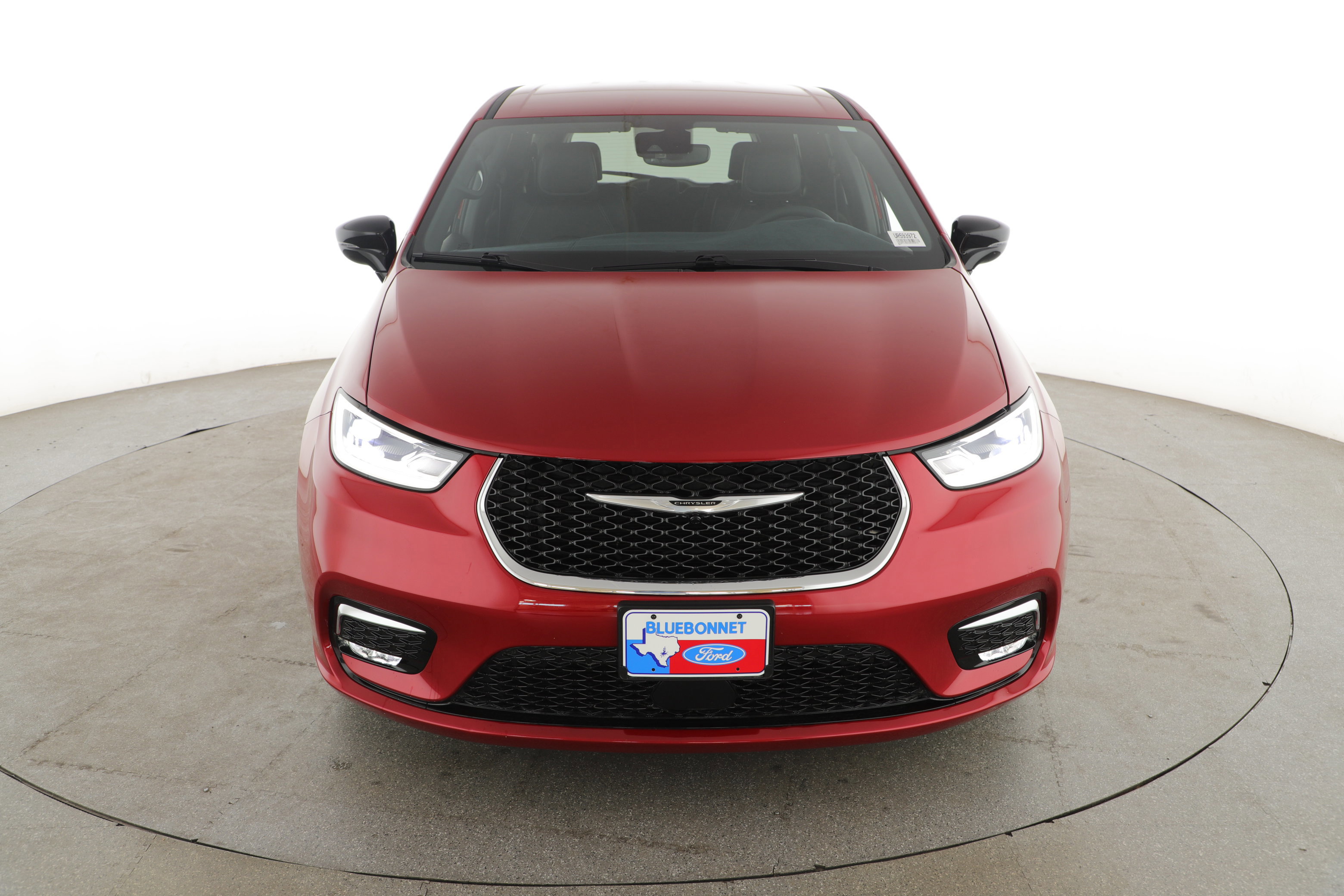 Used 2025 Chrysler Pacifica Select image 3