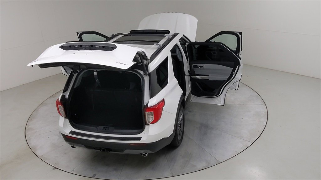 Certified 2023 Ford Explorer XLT w/ Equipment Group 202A image 54