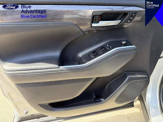 Used 2021 Toyota Highlander Limited FWD image 16