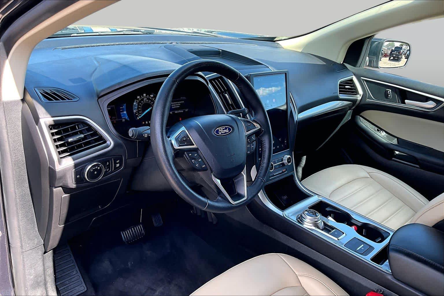 Certified 2024 Ford Edge SEL w/ Convenience Package AWD/4WD image 18