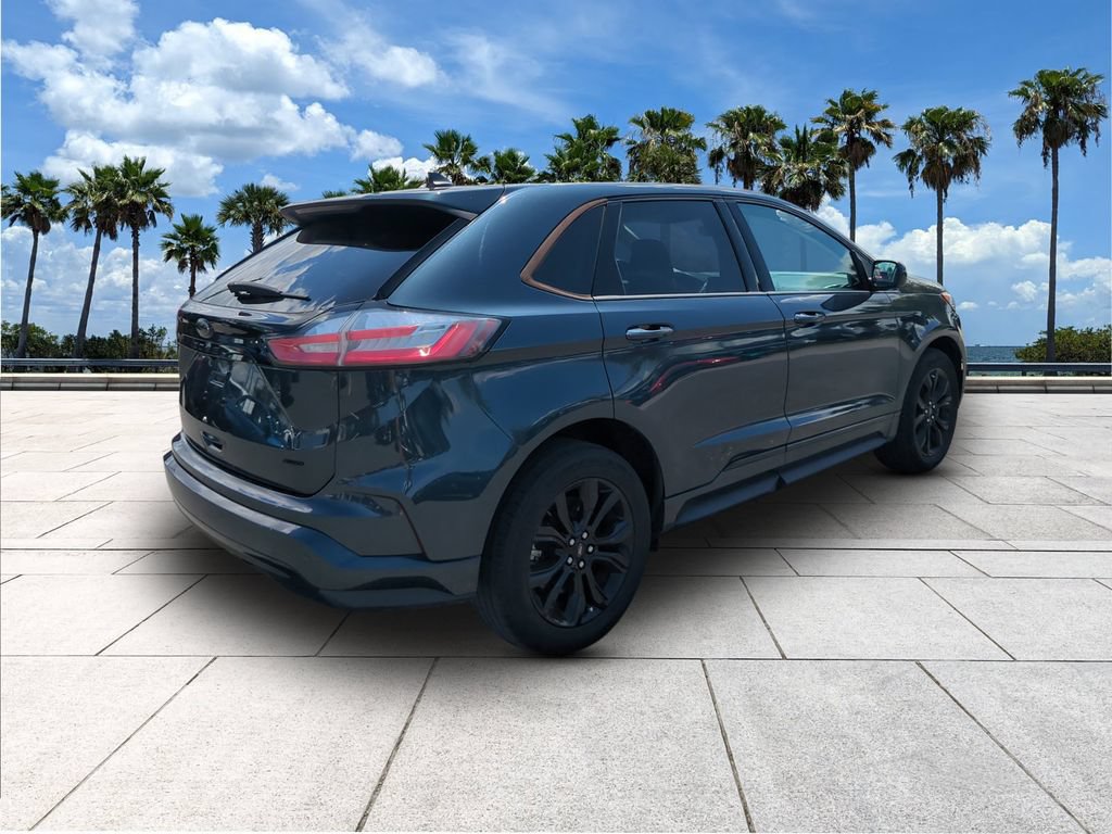 Certified 2022 Ford Edge SE w/ Black Appearance Package AWD/4WD image 7