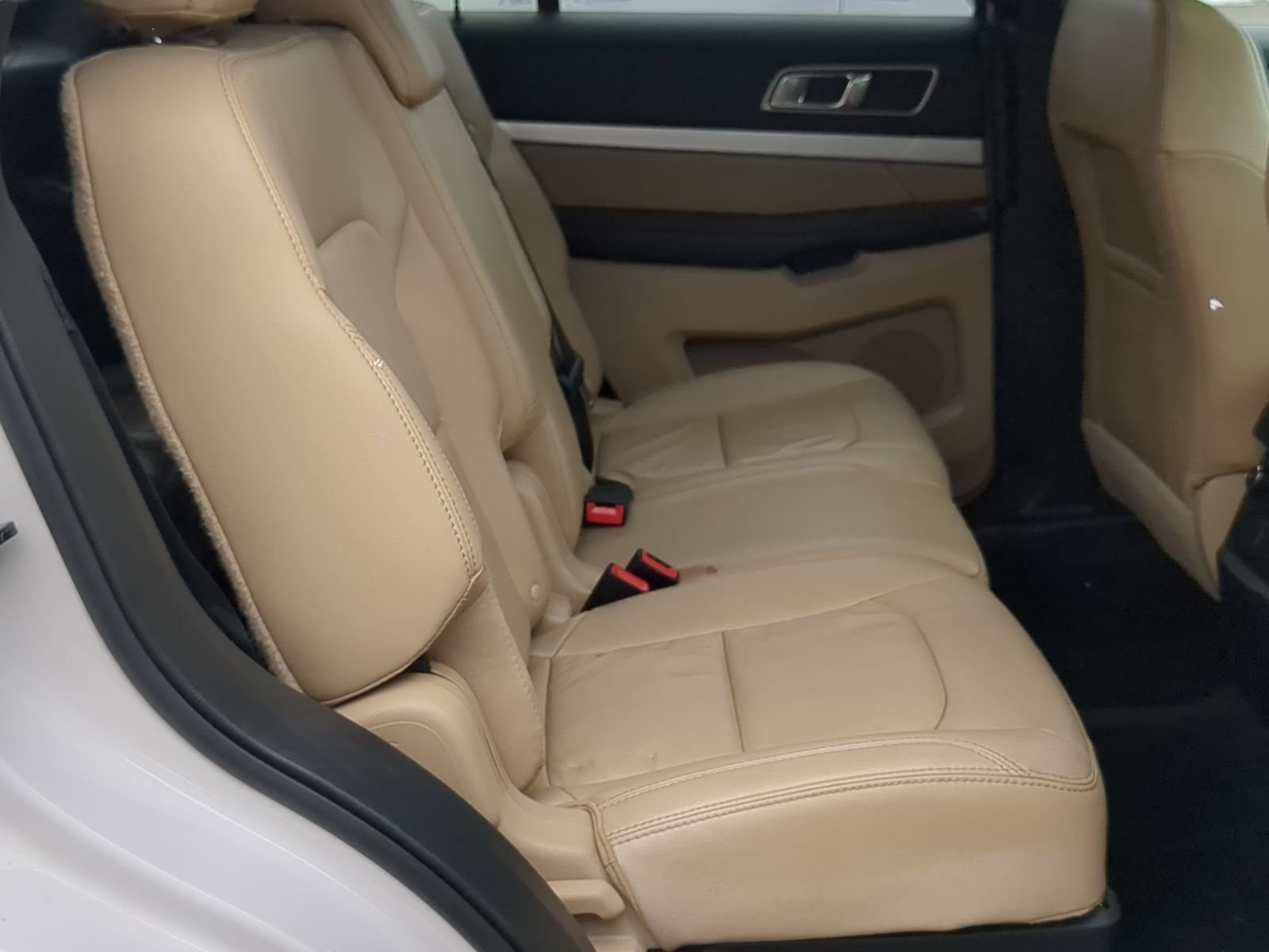 Certified 2017 Ford Explorer XLT w/ Equipment Group 202A image 27