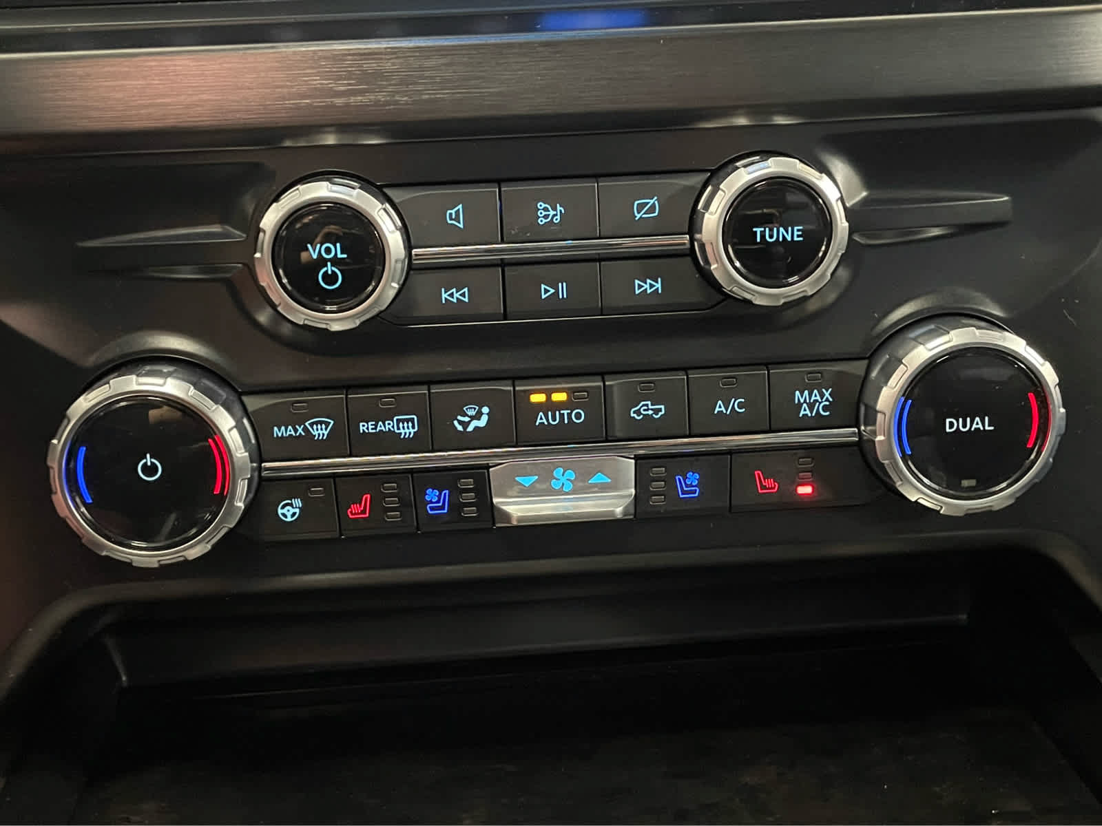 Certified 2023 Ford F250 Lariat w/ Lariat Ultimate Package AWD/4WD image 34
