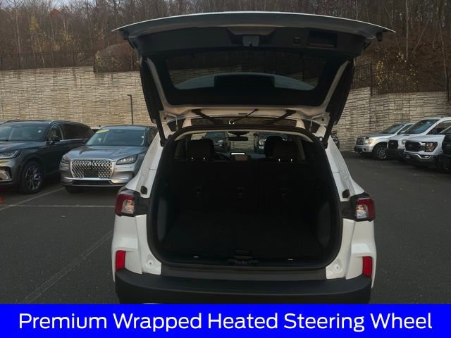 Certified 2022 Ford Escape SE w/ Convenience Package image 16