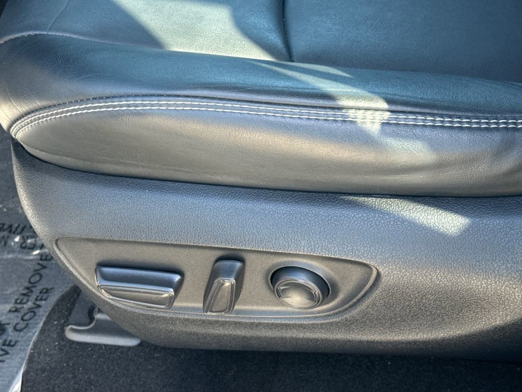 Used 2021 Toyota RAV4 XLE Premium image 23