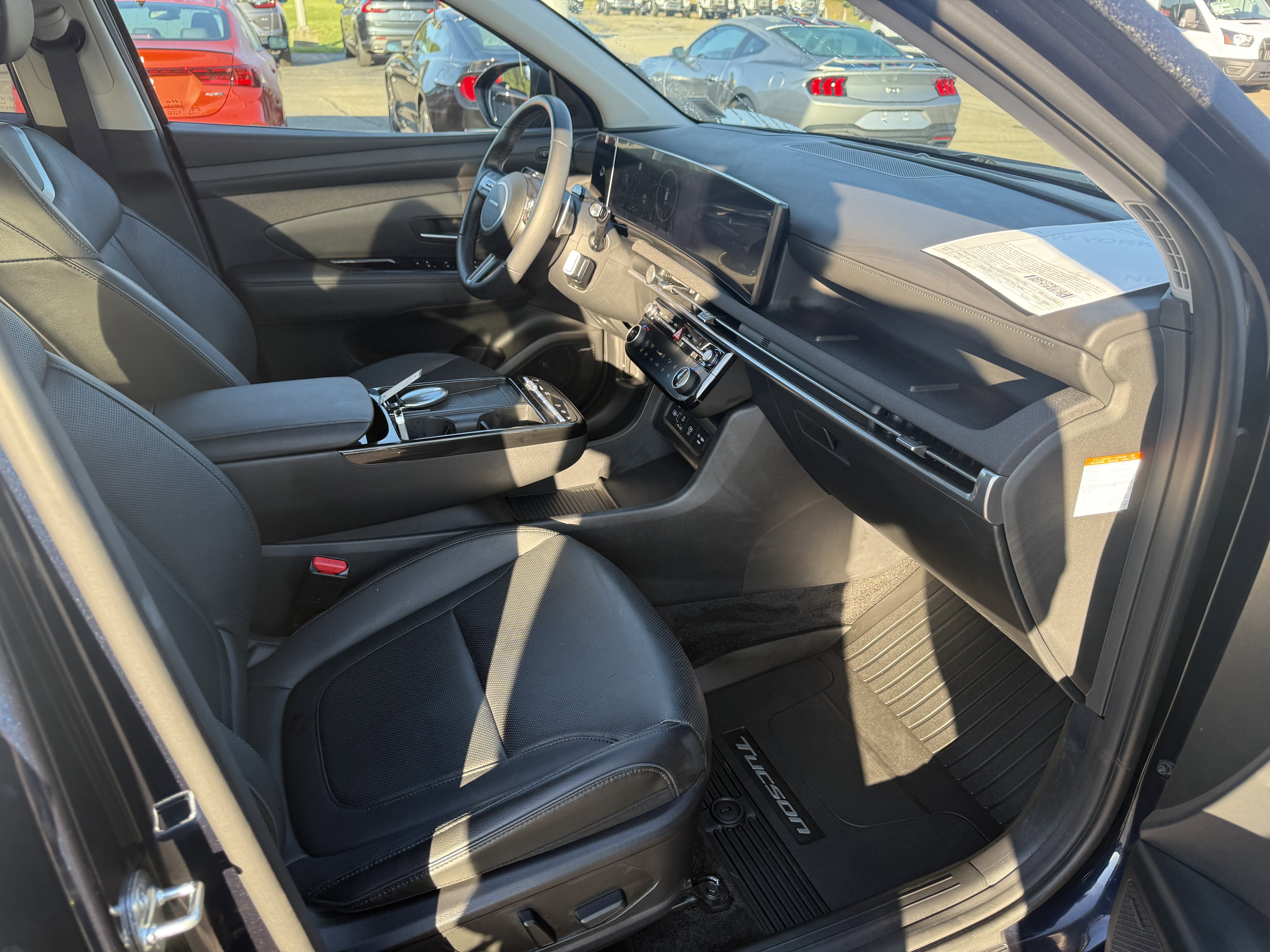 Used 2025 Hyundai Tucson Limited image 11