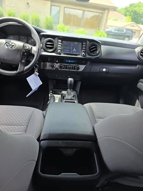 Used 2023 Toyota Tacoma SR AWD/4WD image 17