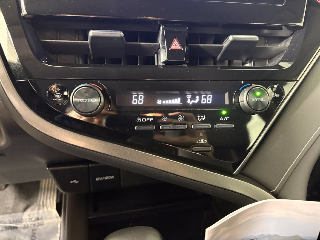 Used 2024 Toyota Camry SE FWD image 20