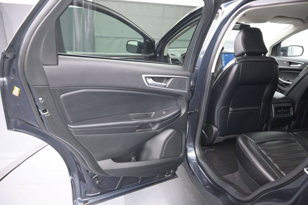 Certified 2024 Ford Edge SEL w/ Convenience Package AWD/4WD image 11