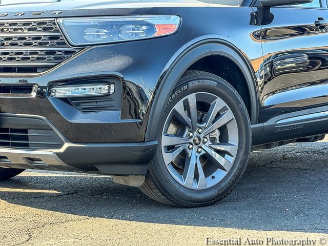 Certified 2022 Ford Explorer XLT w/ Equipment Group 202A AWD/4WD image 4