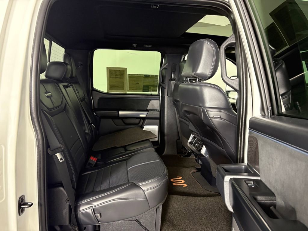Certified 2025 Ford F450 Platinum w/ FX4 Off-Road Package image 33