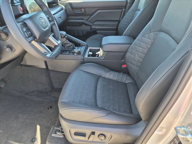 Used 2026 Toyota 4Runner TRD Off-Road Premium AWD/4WD image 16