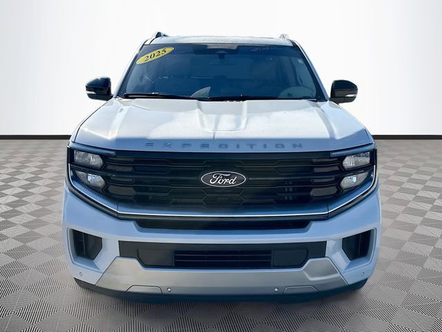 Certified 2025 Ford Expedition Max Platinum w/ Platinum Ultimate Package AWD/4WD image 2