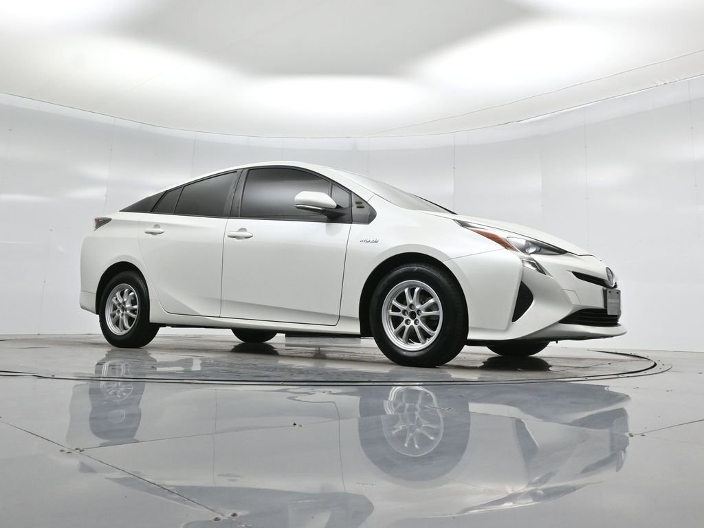Used 2017 Toyota Prius One image 2