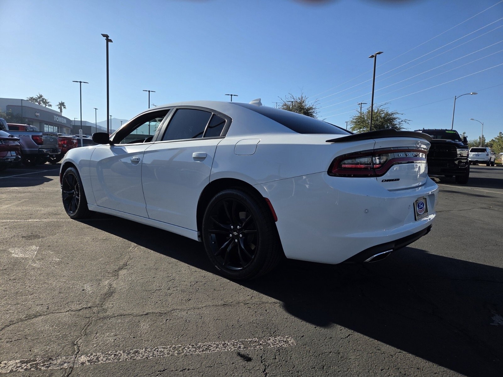 Used 2018 Dodge Charger SXT Plus w/ Blacktop Package image 4