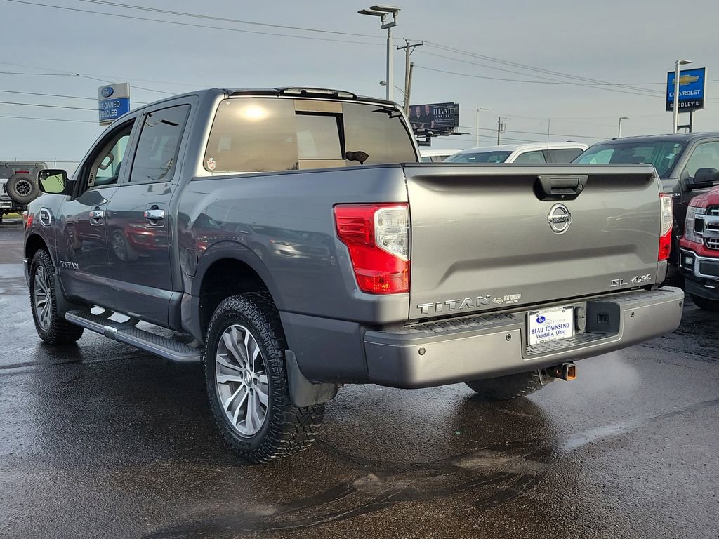 Used 2017 Nissan Titan SL image 6