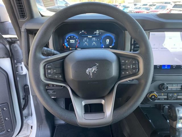 Certified 2025 Ford Bronco Base image 18