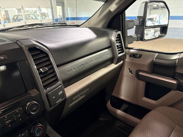 Certified 2019 Ford F250 XLT w/ XLT Premium Package AWD/4WD image 16