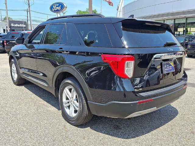 Certified 2022 Ford Explorer XLT w/ Equipment Group 202A image 22