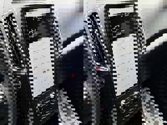 Certified 2023 Ford Edge SEL image 24