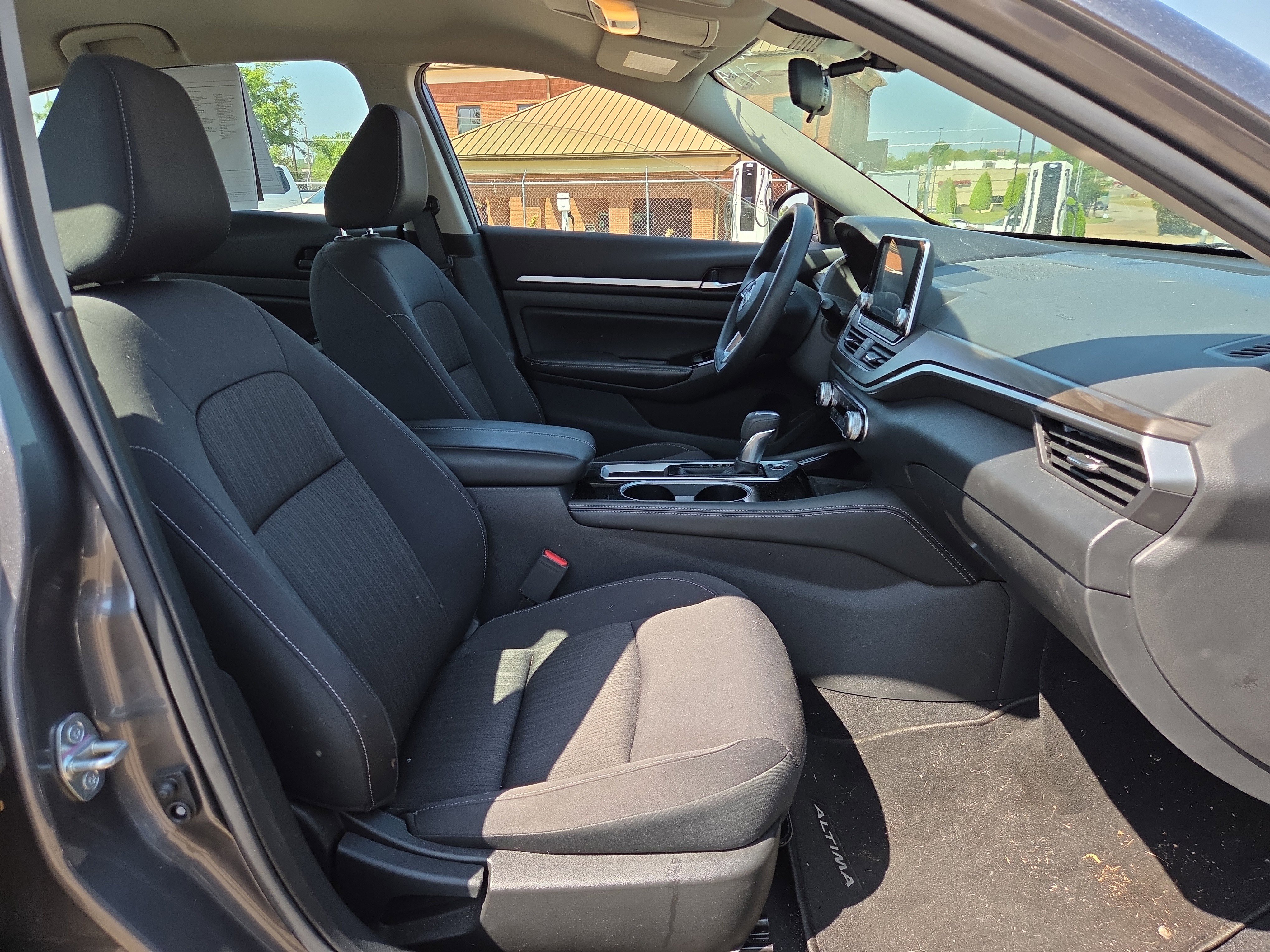 Used 2023 Nissan Altima 2.5 SV FWD image 15