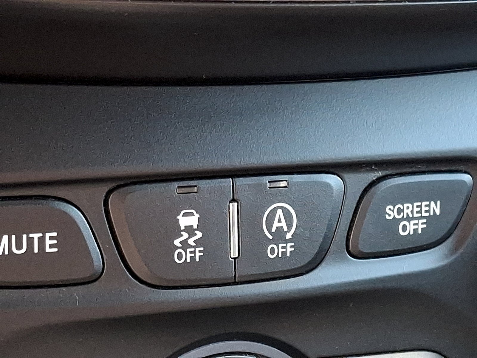 Used 2019 Jeep Cherokee Latitude w/ Popular Appearance Group FWD image 24