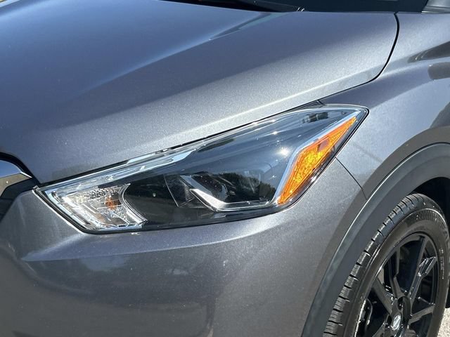 Used 2020 Nissan Kicks SR w/ SR Premium Package FWD image 9