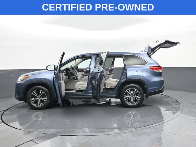 Used 2019 Toyota Highlander Plus AWD/4WD image 31