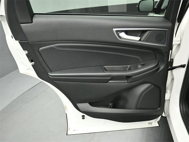 Certified 2022 Ford Edge Titanium image 39