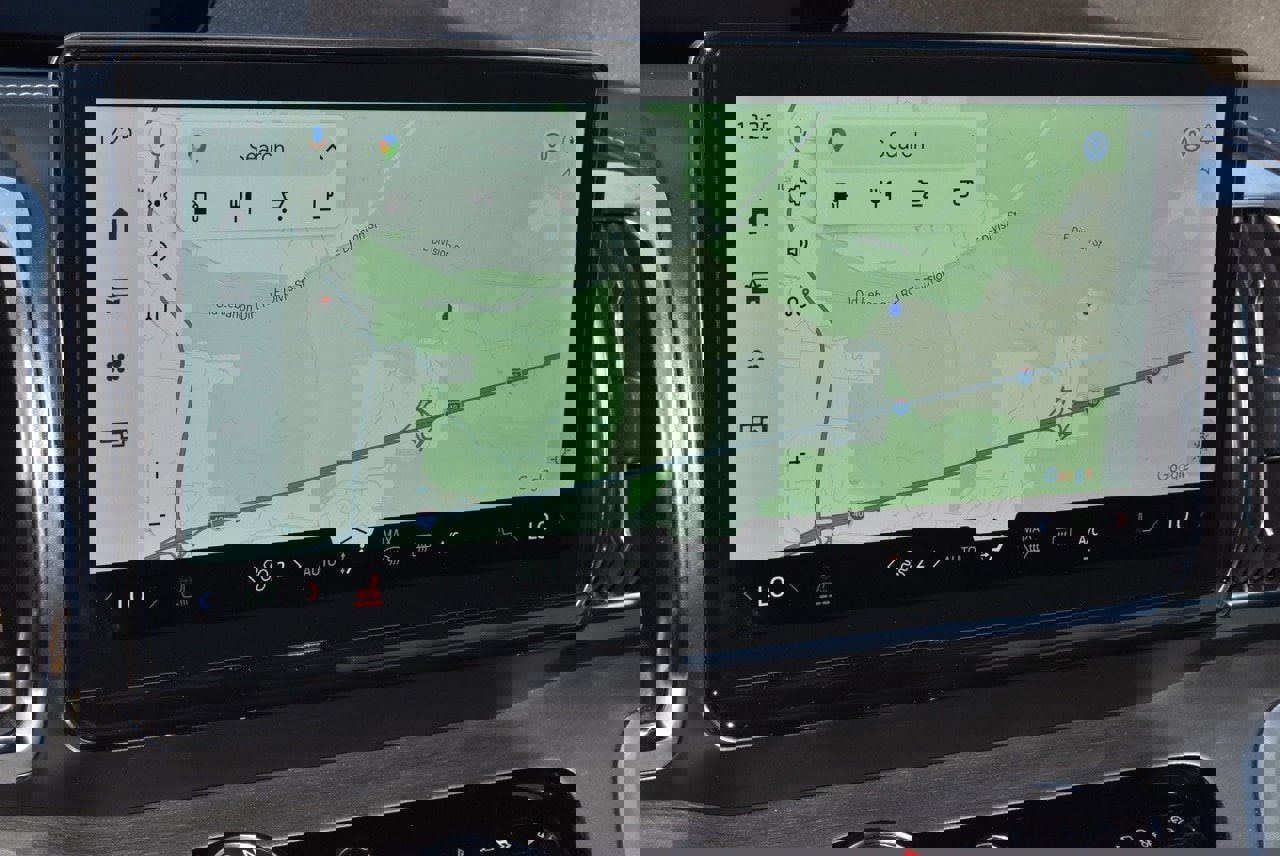 Certified 2025 Ford Expedition Max Platinum image 28