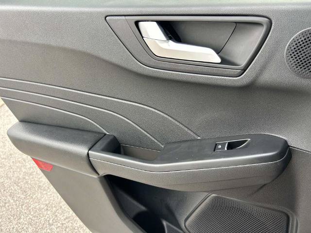 Certified 2024 Ford Escape SE w/ PHEV Premium Package FWD image 18