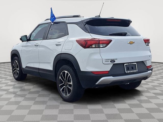 Used 2025 Chevrolet TrailBlazer LT image 3